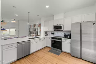 302 Linden Park Ln, Cary, NC 27519 - Photo 14