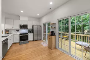 302 Linden Park Ln, Cary, NC 27519 - Photo 16