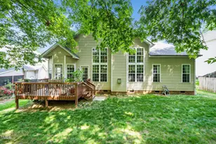 437 New Parkside Dr, Chapel Hill, NC 27516 - Photo 4