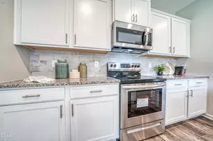 923 Rock Pillar Rd, Clayton, NC 27520 - Photo 10