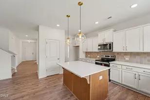 100 Benson Vlg Dr, Benson, NC 27504 - Photo 10