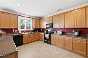 508 Ravenstone Ln, Durham, NC 27703 - Photo 10