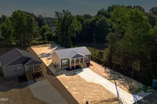 2225 Motley St, Burlington, NC 27217 - Photo 2