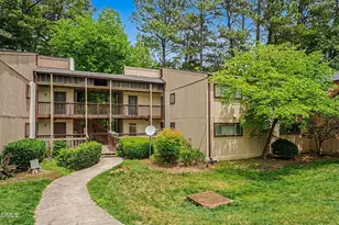 631 Pine Ridge Pl, Raleigh, NC 27609 - Photo 2