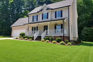 401 Holly Berry Ln, Holly Springs, NC 27540 - Photo 2