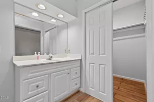 105 Ellsworth Pl, Cary, NC 27511 - Photo 28
