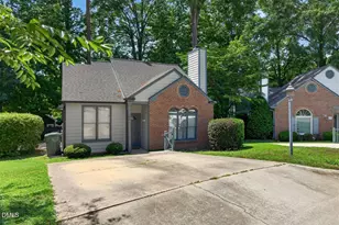 105 Ellsworth Pl, Cary, NC 27511 - Photo 4