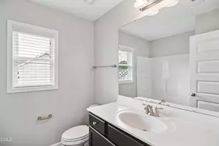 218 Day Lily St, Selma, NC 27576 - Photo 22