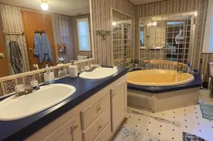 8800 Spring Meadow Dr, Hickory, NC 28601 - Photo 16