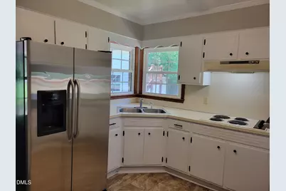 607 E Butler Avenue, Liberty, NC 27298 - Photo 22