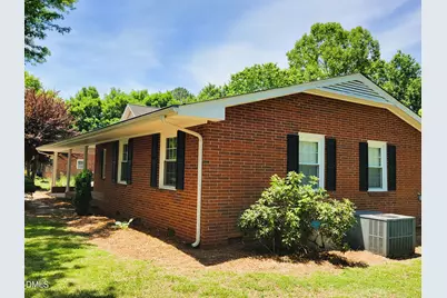 607 E Butler Avenue, Liberty, NC 27298 - Photo 12