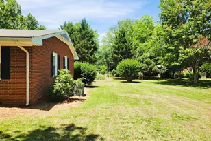 607 E Butler Ave, Liberty, NC 27298 - Photo 10