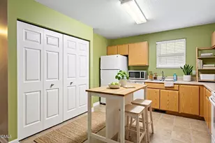 1110 Kendall Dr, Durham, NC 27703 - Photo 8