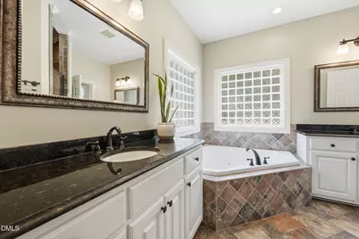 1246 Pebble Drive Drive, Graham, NC 27253 - Photo 18
