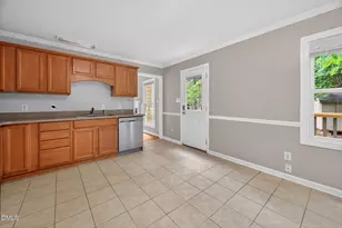 106 Barcelona Ct, Cary, NC 27513 - Photo 10