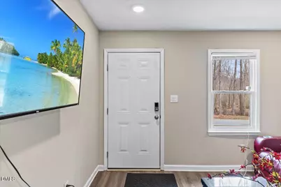 513 Broad Street, Roxboro, NC 27573 - Photo 8