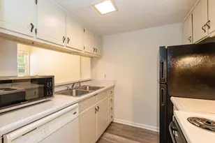 720 Shawnee Dr, Burlington, NC 27215 - Photo 12