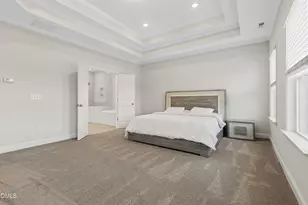 912 Village View Ln, Cary, NC 27519 - Photo 36