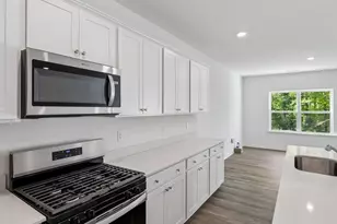 506 Cherry Laurel Dr, Sanford, NC 27332 - Photo 4