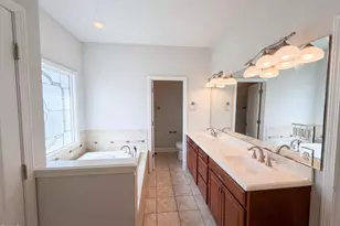 824 Camwheel Dr, Hope Mills, NC 28348 - Photo 18