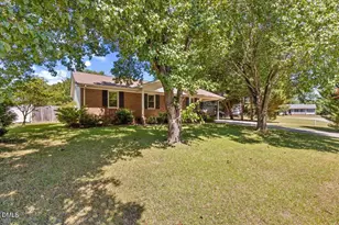107 Gum St, Dunn, NC 28334 - Photo 2