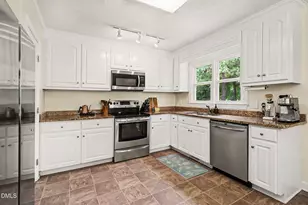 1607 Munroe Ln, Goldsboro, NC 27534 - Photo 8