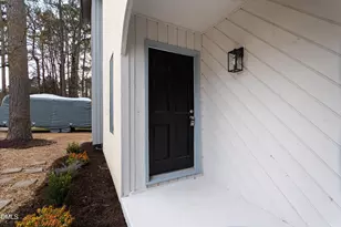 6001 Applewood Ln, Raleigh, NC 27609 - Photo 4