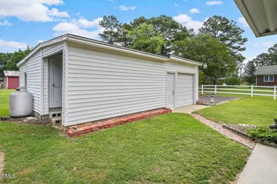 606 E Fremont Street, Kenly, NC 27542 - Photo 18