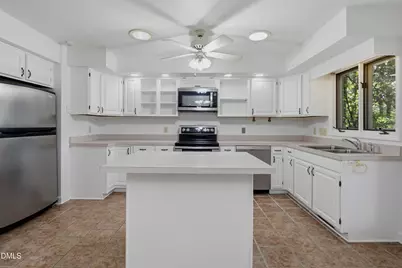 125 Fairway Lane, Sanford, NC 27332 - Photo 6