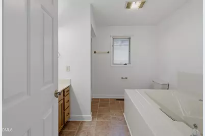 125 Fairway Lane, Sanford, NC 27332 - Photo 8
