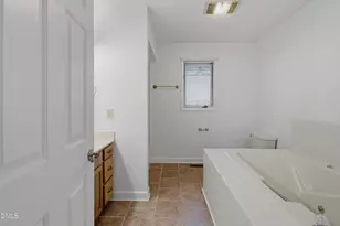125 Fairway Ln, Sanford, NC 27332 - Photo 8
