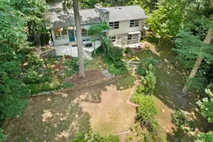 1120 Sourwood Dr, Chapel Hill, NC 27517 - Photo 2