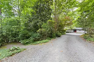 1120 Sourwood Dr, Chapel Hill, NC 27517 - Photo 40
