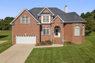 106 Beckford Rd, Cary, NC 27518 - Photo 4