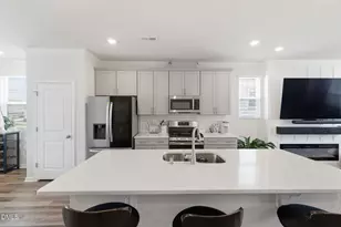 6237 Truxton Ln, Raleigh, NC 27616 - Photo 14