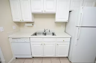 11381 Clubhaven Pl, Raleigh, NC 27617 - Photo 14