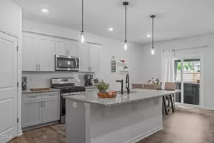 2121 Fletchers Rdg Dr, Durham, NC 27703 - Photo 10