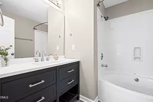 8472 Central Dr, Raleigh, NC 27613 - Photo 12
