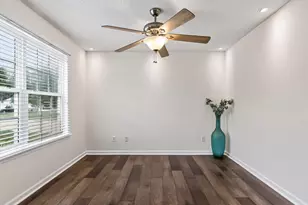 550 Birchtree Valley Ct, Fuquay Varina, NC 27526 - Photo 6