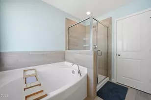 636 Hiddenbrook Dr, Durham, NC 27703 - Photo 20