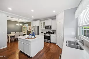 636 Hiddenbrook Dr, Durham, NC 27703 - Photo 4