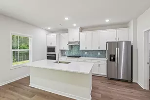 501 Southland Dr, Zebulon, NC 27597 - Photo 2