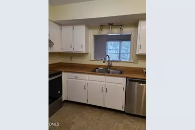 6416 Meadow View Drive, Raleigh, NC 27609 - Photo 8
