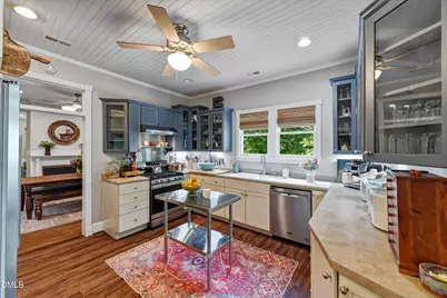 108 S Occoneechee Street, Hillsborough, NC 27278 - Photo 12