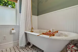 108 S Occoneechee St, Hillsborough, NC 27278 - Photo 26