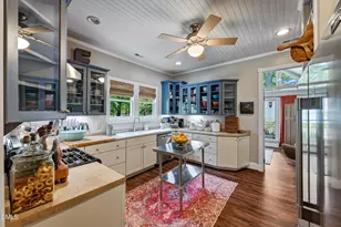 108 S Occoneechee St, Hillsborough, NC 27278 - Photo 14
