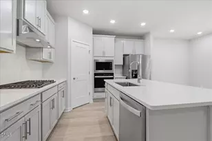 136 Beadwood St, Wendell, NC 27591 - Photo 6