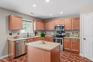 127 Gatewood Ridge Ct, Garner, NC 27529 - Photo 4