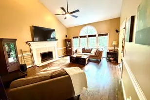 104 Parkrise Ct, Cary, NC 27519 - Photo 10