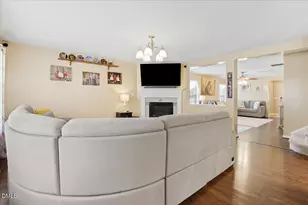 200 Georgetowne Dr, Clayton, NC 27520 - Photo 18